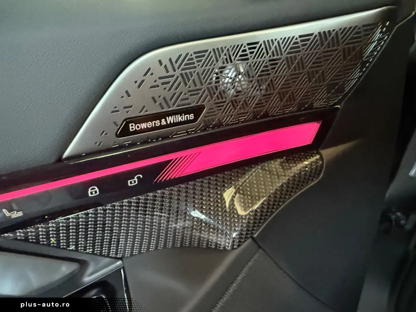 BMW M5 Lim Ultimate Frozen Keramik Merino Orange AHK