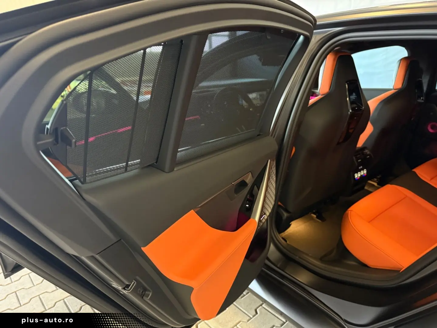 BMW M5 Lim Ultimate Frozen Keramik Merino Orange AHK