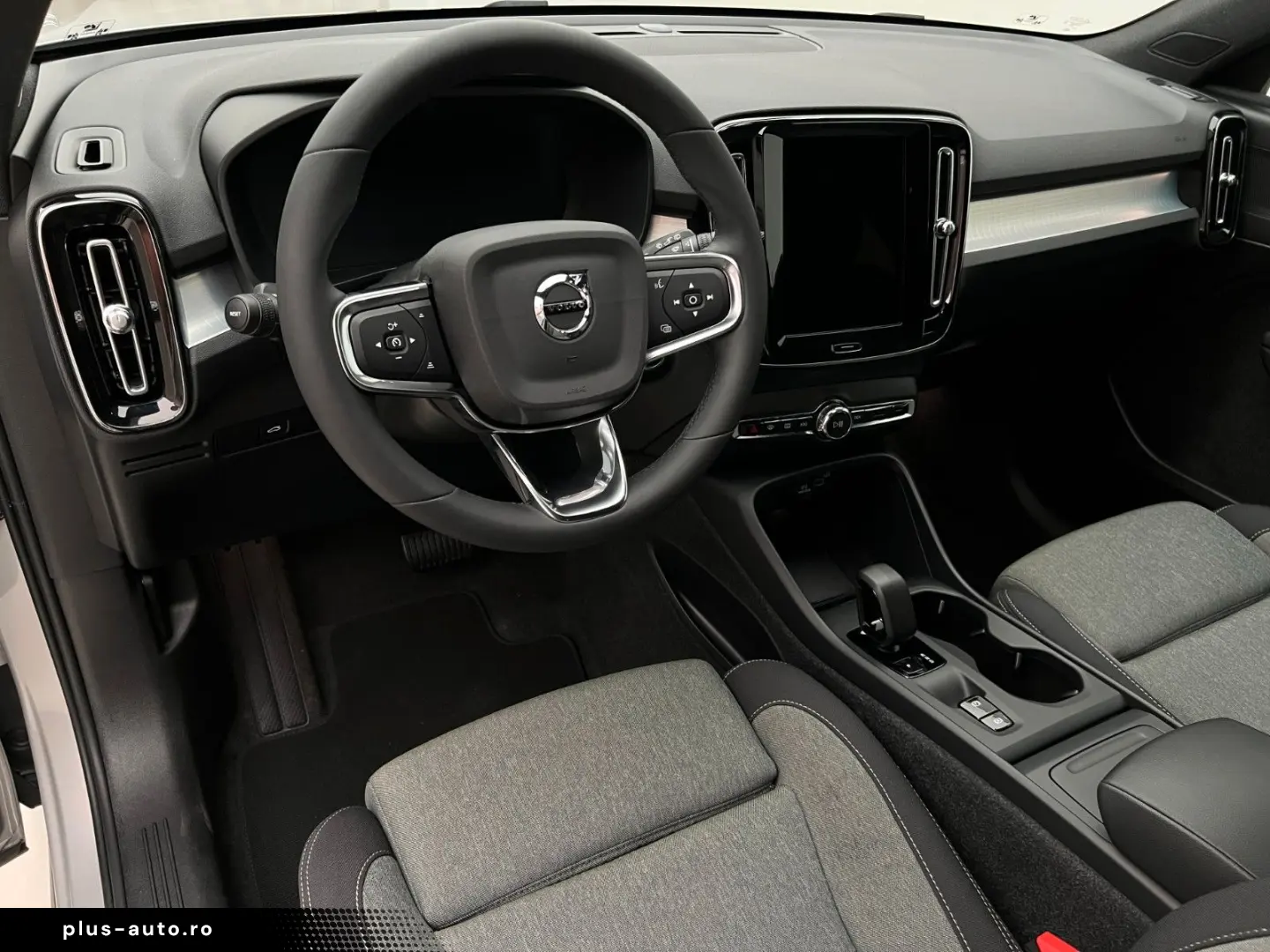 VOLVO XC40 B4 CORE AUT