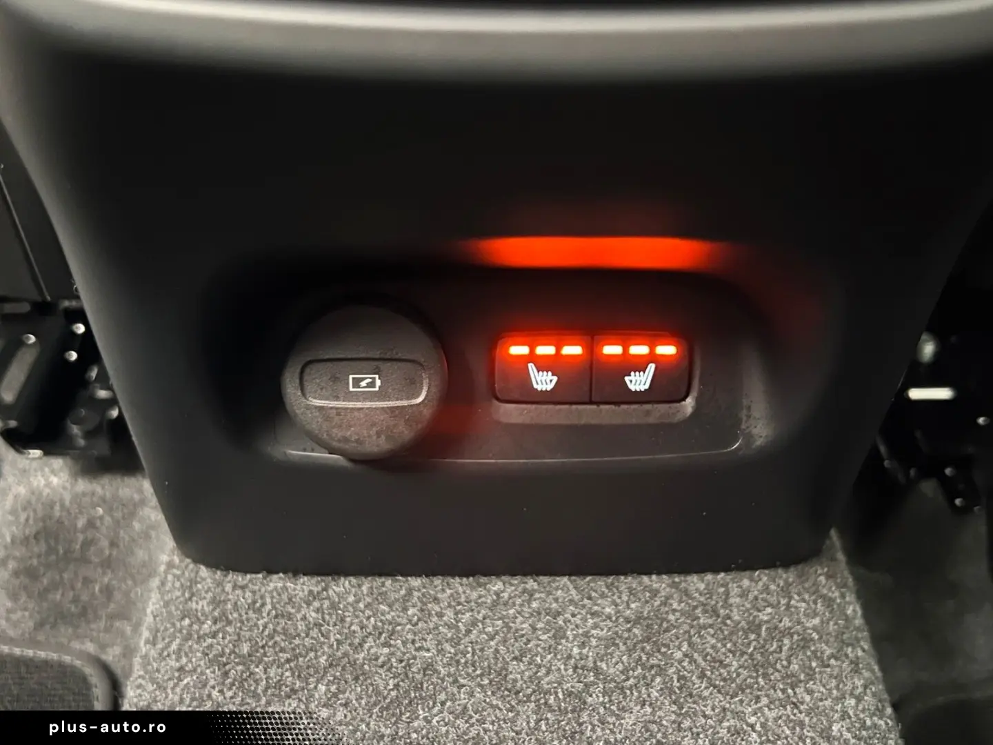 VOLVO XC40 B4 CORE AUT