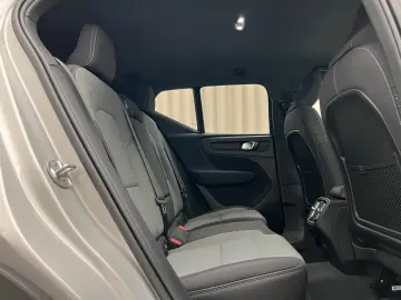 VOLVO XC40 B4 CORE AUT