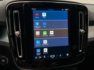 VOLVO XC40 B4 CORE AUT