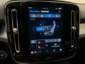 VOLVO XC40 B4 CORE AUT