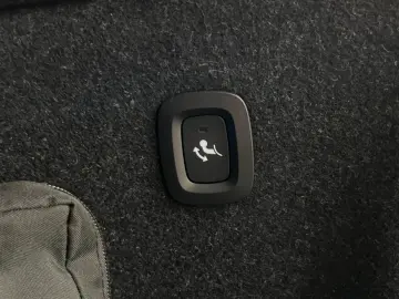 VOLVO XC40 B4 CORE AUT