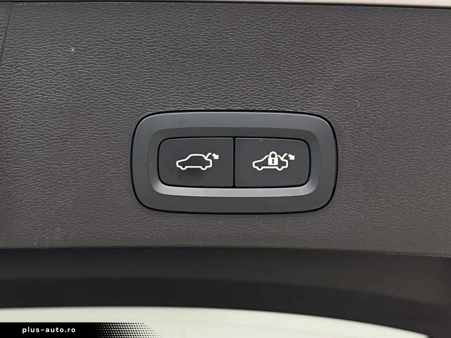 VOLVO XC40 B4 CORE AUT