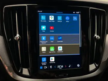 VOLVO V60 CC B5 AWD PLUS BRIGHT AUT