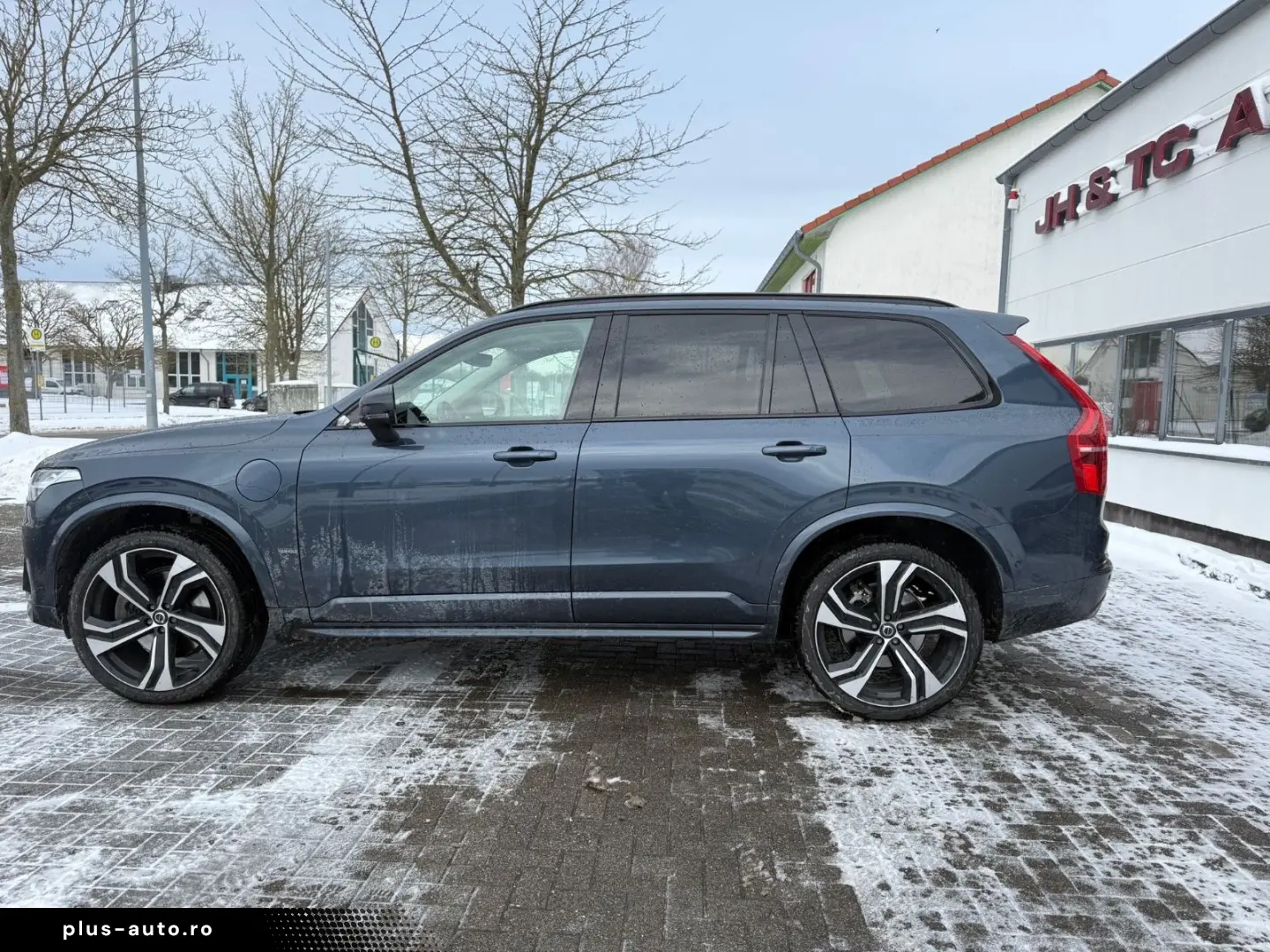 VOLVO XC90 Ultimate Dark Recharge AWD 7Sitze AHK Stand