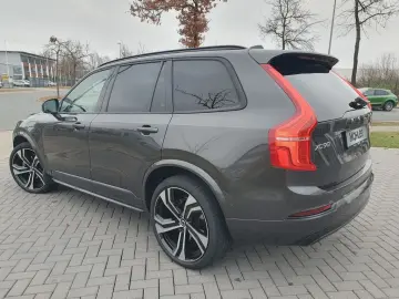 VOLVO XC90 B5 D AWD Plus Dark