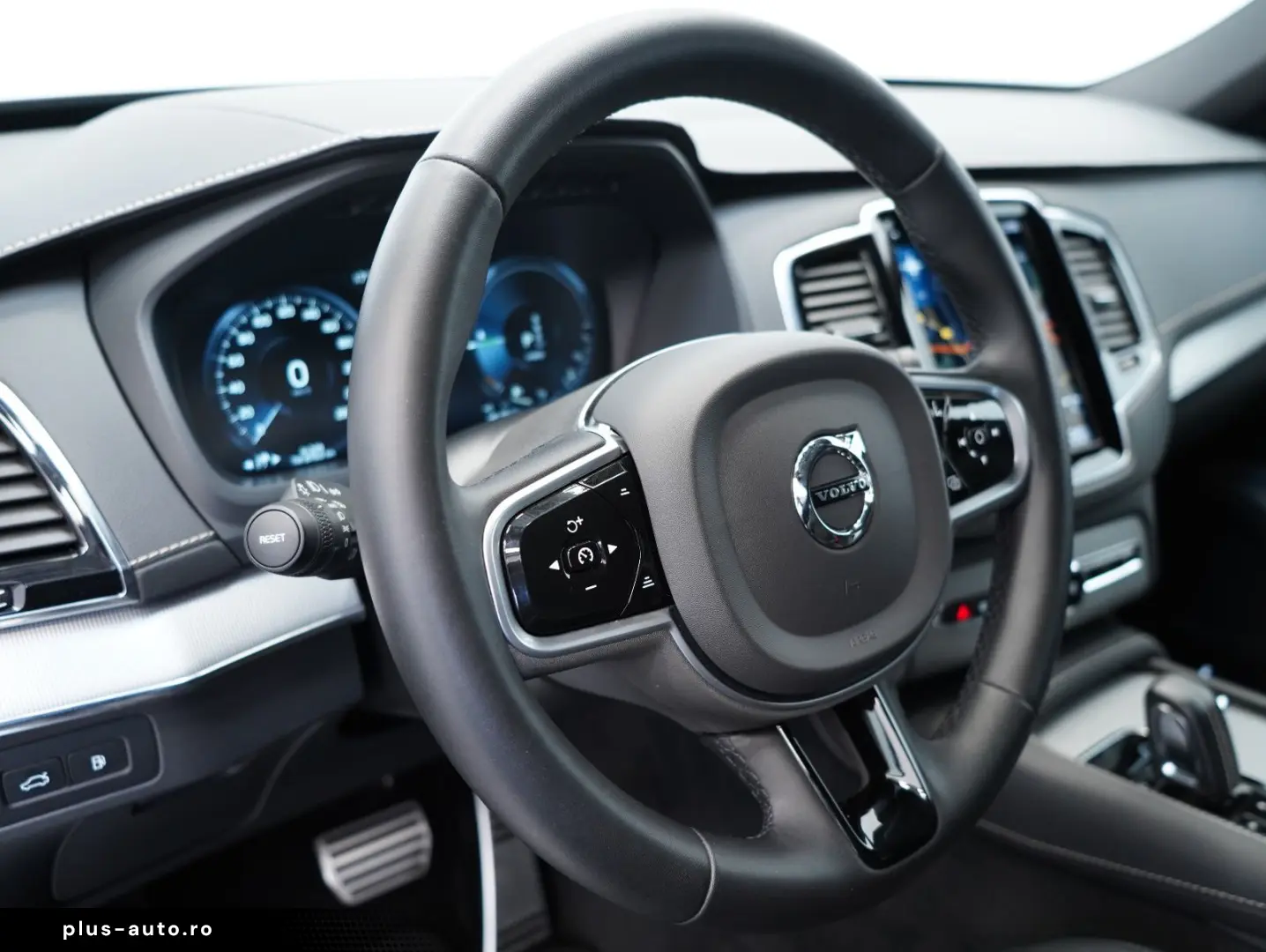 VOLVO XC90 T8 AWD TwinEngine Recharge R Design 7-Sitze