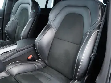 VOLVO XC90 T8 AWD TwinEngine Recharge R Design 7-Sitze
