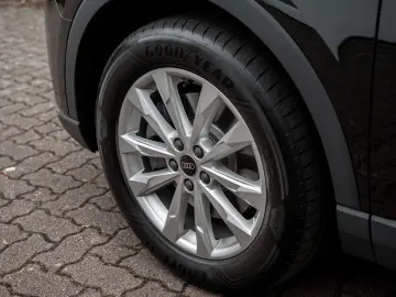 AUDI Q3 45 1.4 TFSI e basis Q3 45 TFSI e basis Pano