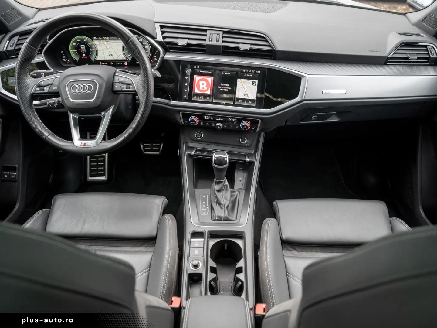 AUDI Q3 45 1.4 TFSI e basis Q3 45 TFSI e basis Pano