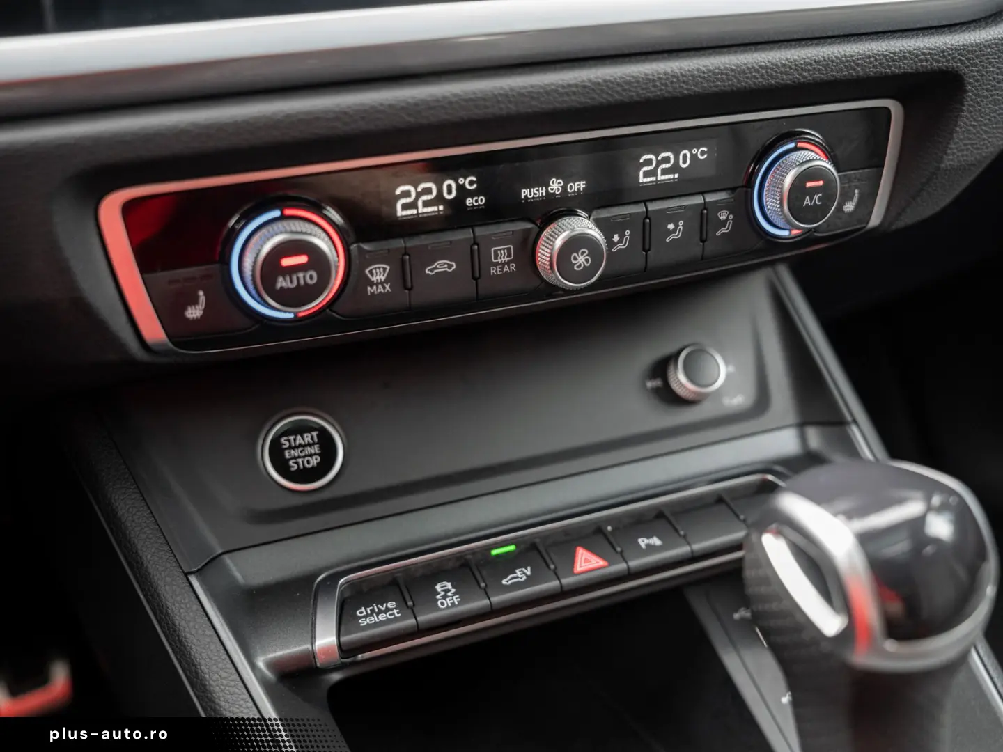 AUDI Q3 45 1.4 TFSI e basis Q3 45 TFSI e basis Pano