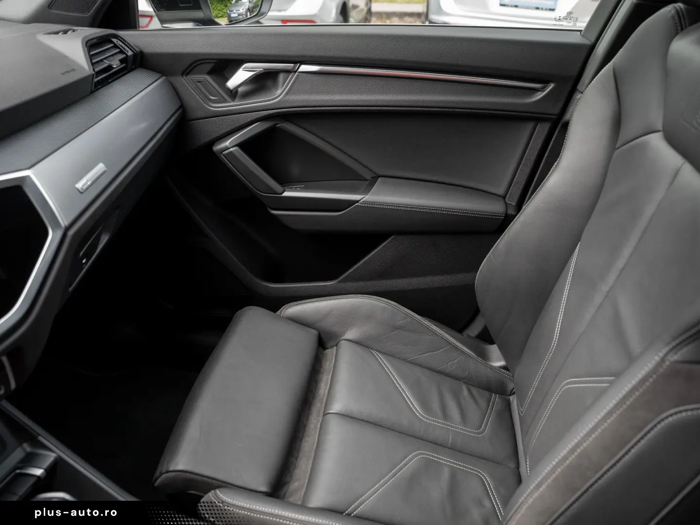 AUDI Q3 45 1.4 TFSI e basis Q3 45 TFSI e basis Pano