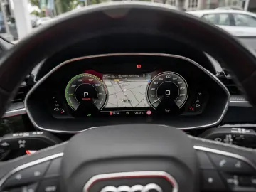 AUDI Q3 45 1.4 TFSI e basis Q3 45 TFSI e basis Pano