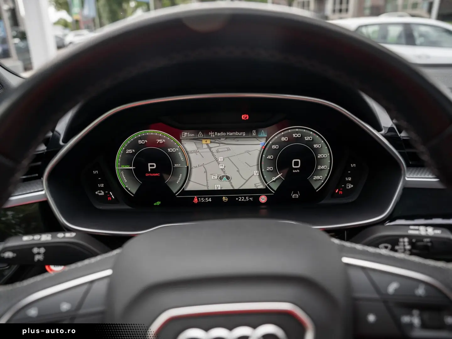 AUDI Q3 45 1.4 TFSI e basis Q3 45 TFSI e basis Pano