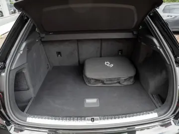 AUDI Q3 45 1.4 TFSI e basis Q3 45 TFSI e basis Pano