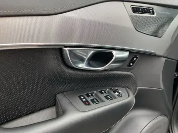 VOLVO XC90 B5 D AWD Plus Bright