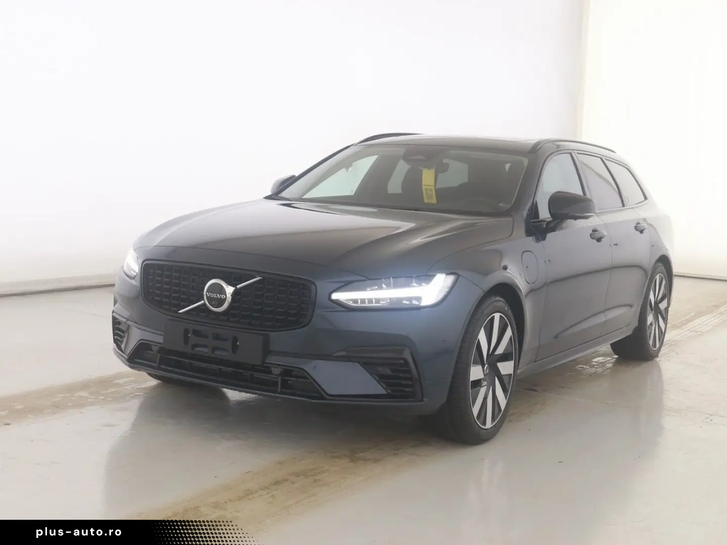 VOLVO V90 T6 Plus Dark Recharge Plug-In Hybrid AWD