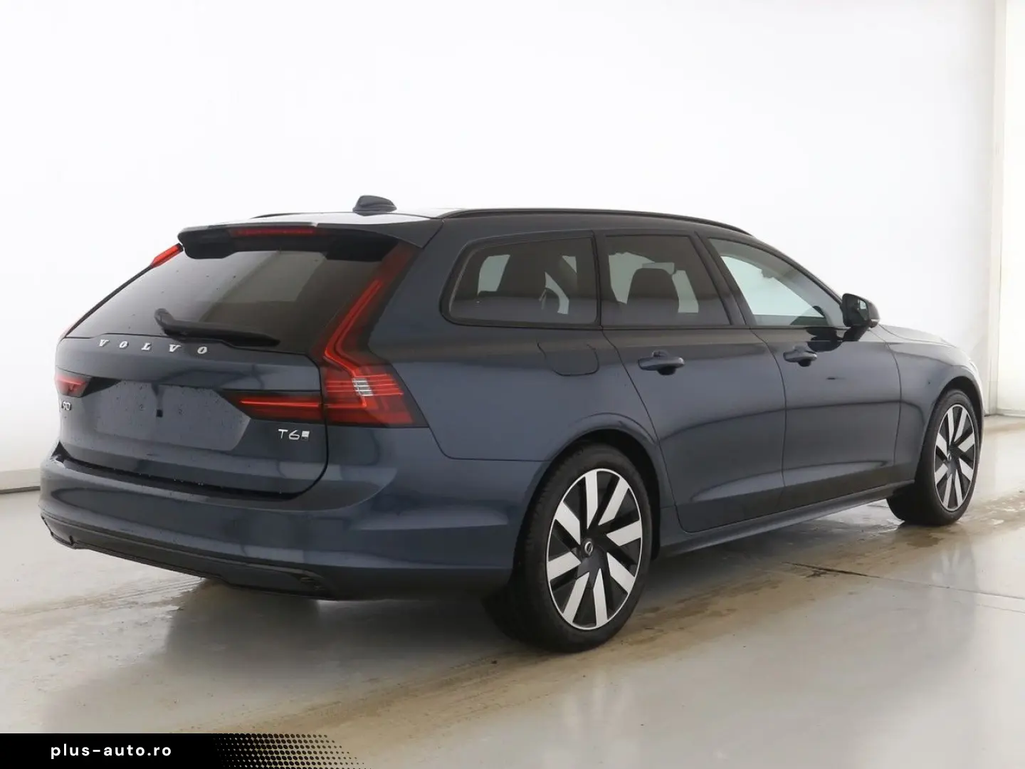 VOLVO V90 T6 Plus Dark Recharge Plug-In Hybrid AWD