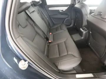 VOLVO V90 T6 Plus Dark Recharge Plug-In Hybrid AWD