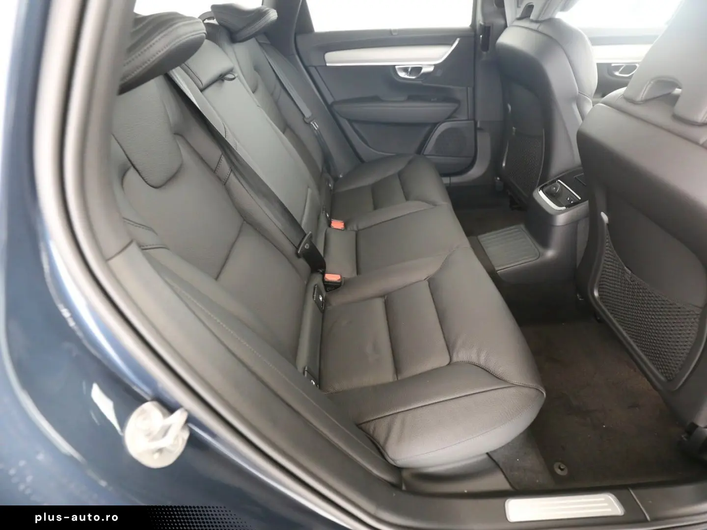 VOLVO V90 T6 Plus Dark Recharge Plug-In Hybrid AWD