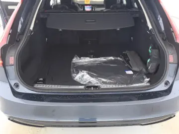 VOLVO V90 T6 Plus Dark Recharge Plug-In Hybrid AWD