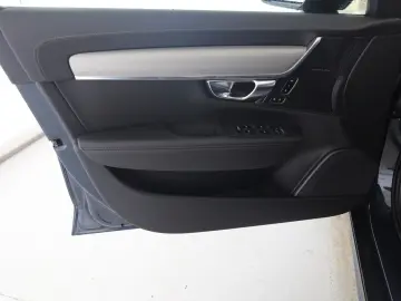VOLVO V90 T6 Plus Dark Recharge Plug-In Hybrid AWD