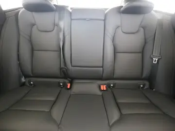 VOLVO V90 T6 Plus Dark Recharge Plug-In Hybrid AWD