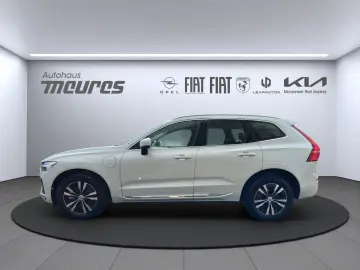 VOLVO XC60 Recharge T6 Twin Engine Core Plug-In Hybrid