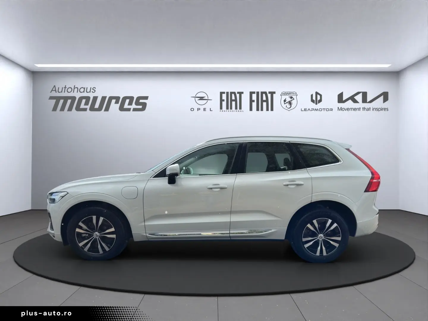 VOLVO XC60 Recharge T6 Twin Engine Core Plug-In Hybrid