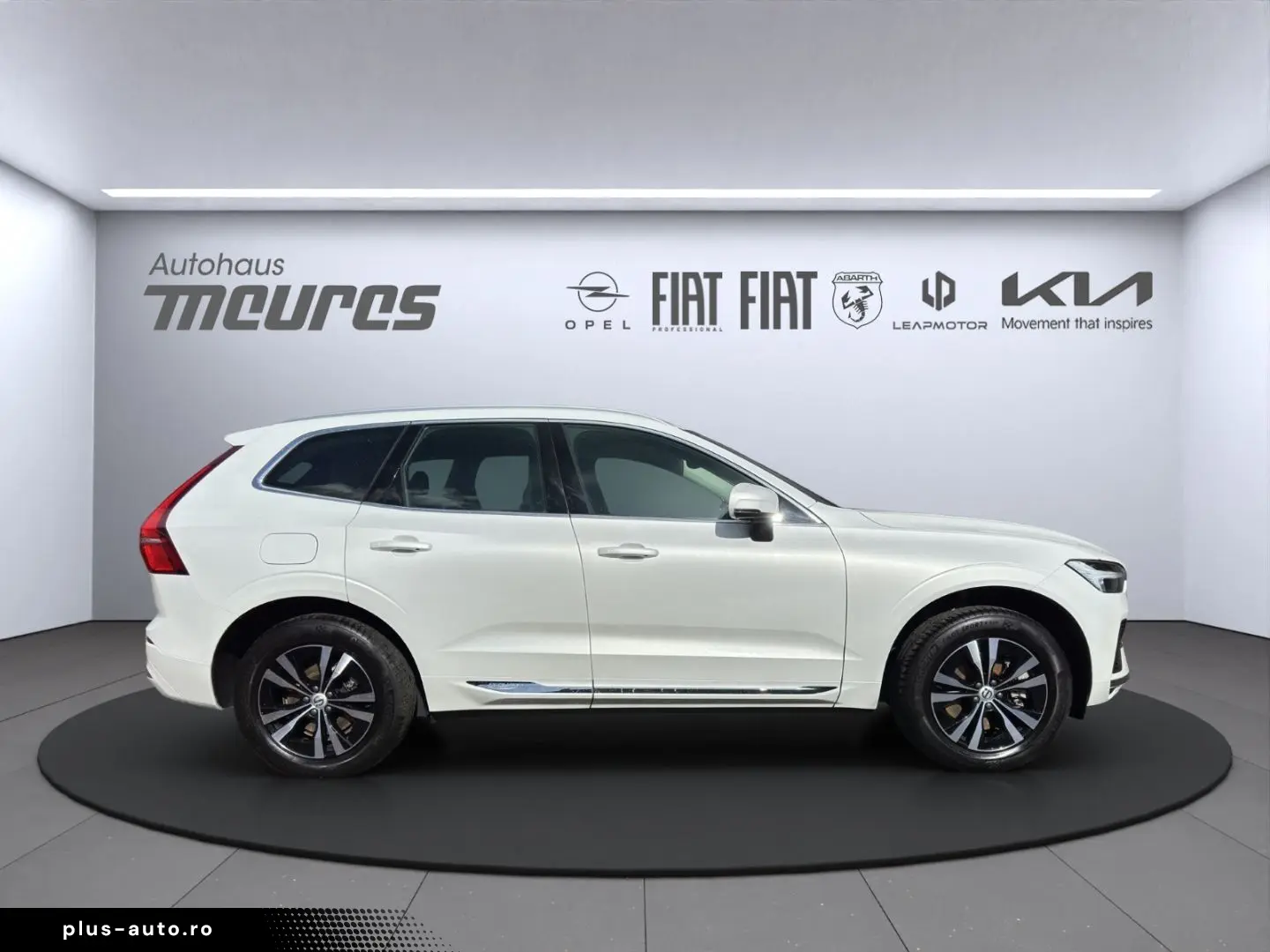 VOLVO XC60 Recharge T6 Twin Engine Core Plug-In Hybrid