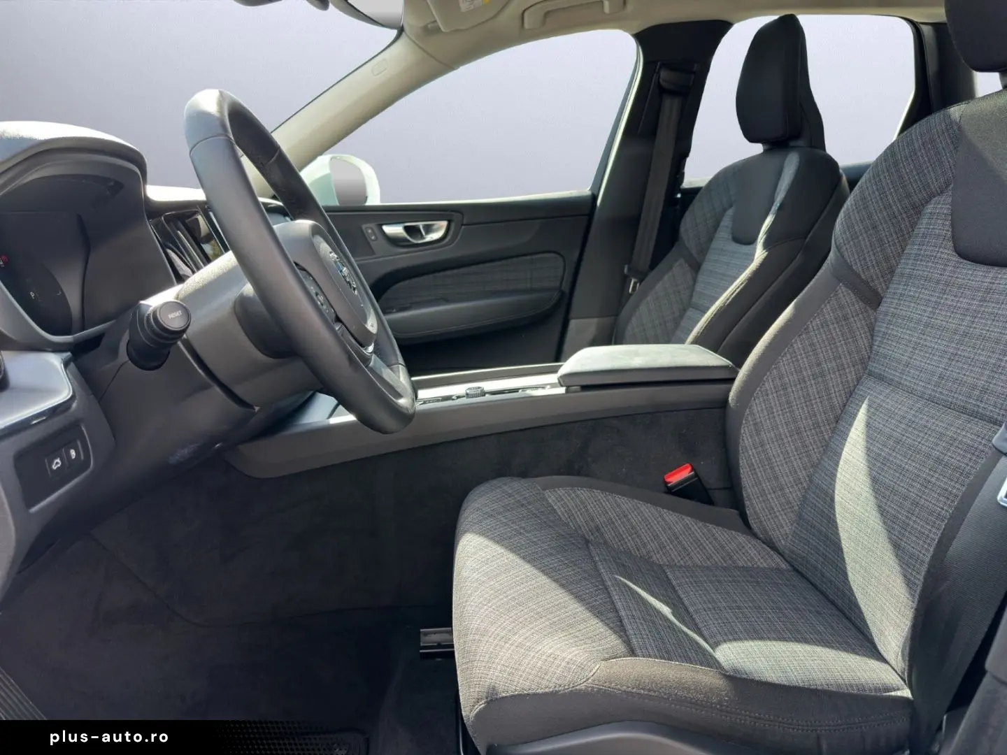 VOLVO XC60 Recharge T6 Twin Engine Core Plug-In Hybrid