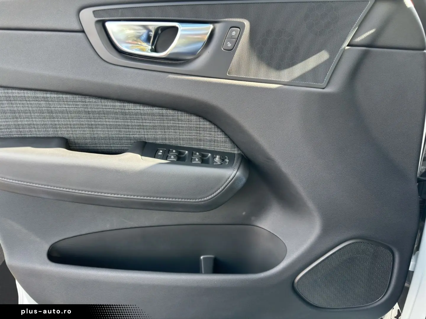 VOLVO XC60 Recharge T6 Twin Engine Core Plug-In Hybrid