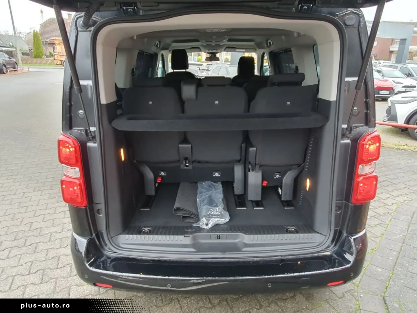 TOYOTA Proace Electric (75 kWh) L1 (8-Si.) Verso Team D