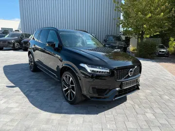 VOLVO XC90 T8 AWD PLUS DARK AHK CAM PANO BEL.SITZE HK