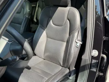 VOLVO XC90 T8 AWD PLUS DARK AHK CAM PANO BEL.SITZE HK