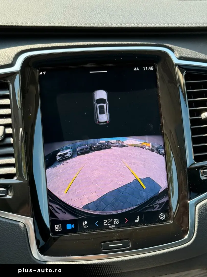 VOLVO XC90 T8 AWD PLUS DARK AHK CAM PANO BEL.SITZE HK