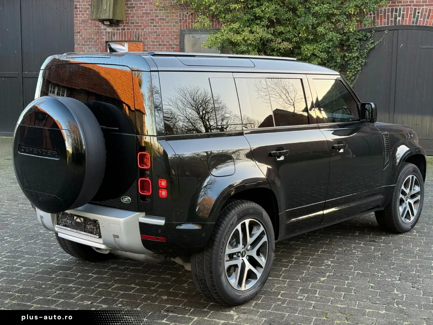 LAND ROVER Defender 110 XS Edition Pano LED AHK Garantie