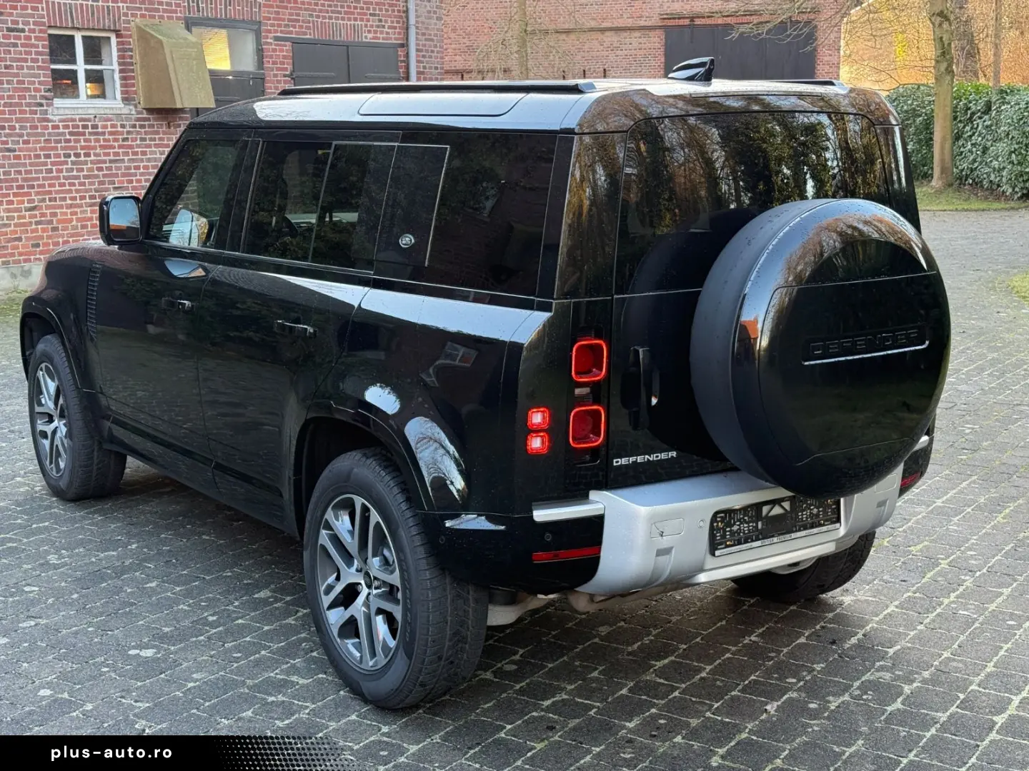 LAND ROVER Defender 110 XS Edition Pano LED AHK Garantie