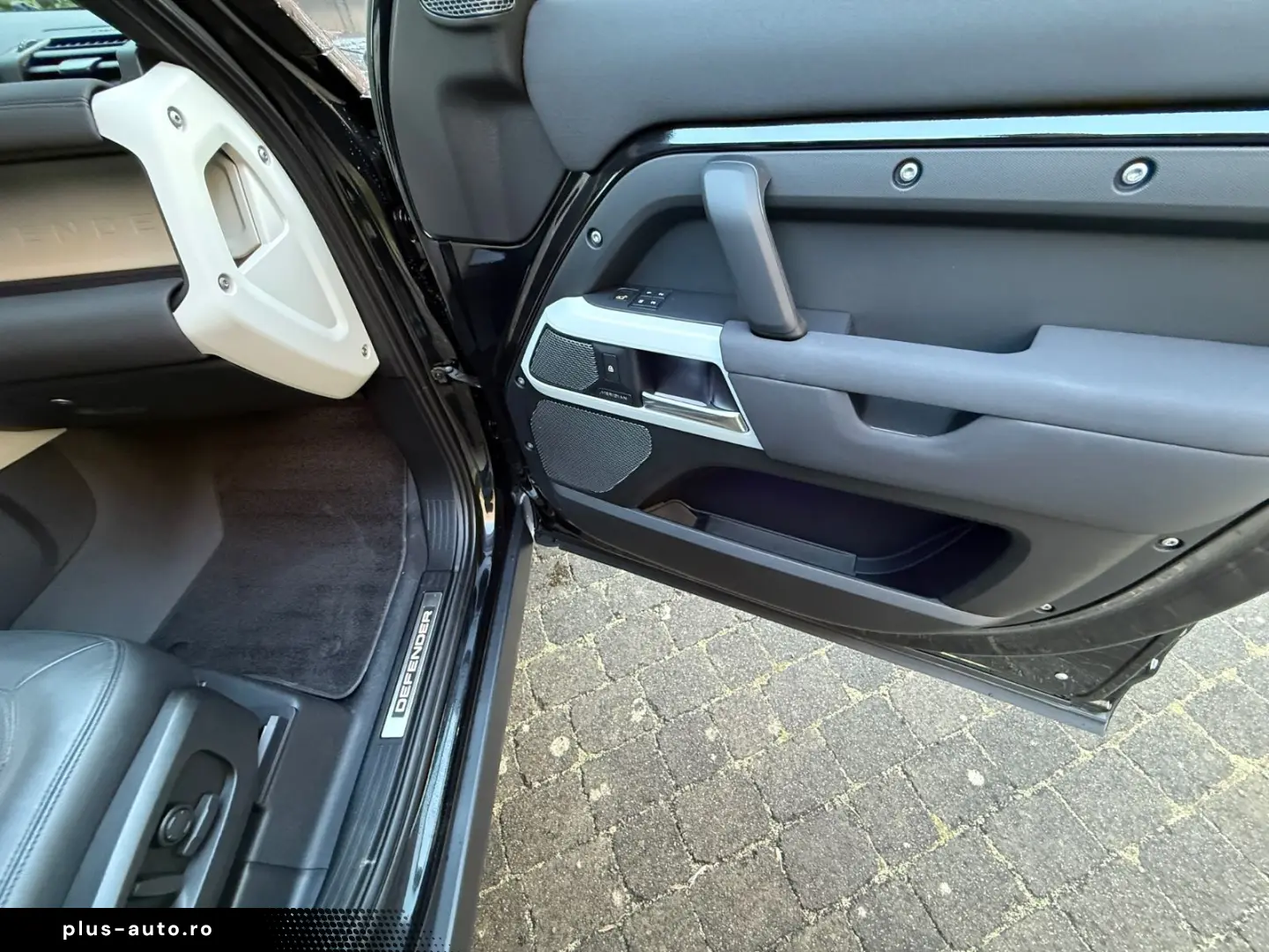 LAND ROVER Defender 110 XS Edition Pano LED AHK Garantie