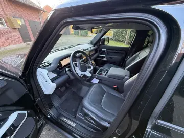 LAND ROVER Defender 110 XS Edition Pano LED AHK Garantie