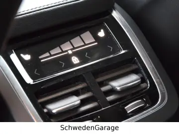 VOLVO XC90 T8 Plus Dark Recharge AWD Bowers&Wilkins