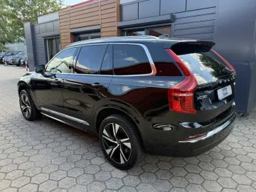 VOLVO XC 90 T8 Core Recharge Plug-In Hybrid AWD
