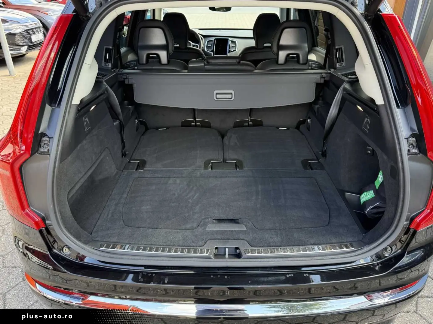 VOLVO XC 90 T8 Core Recharge Plug-In Hybrid AWD