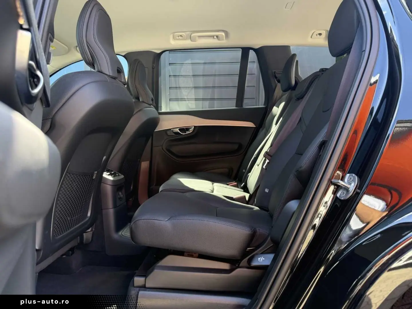 VOLVO XC 90 T8 Core Recharge Plug-In Hybrid AWD