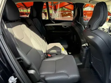 VOLVO XC 90 T8 Core Recharge Plug-In Hybrid AWD