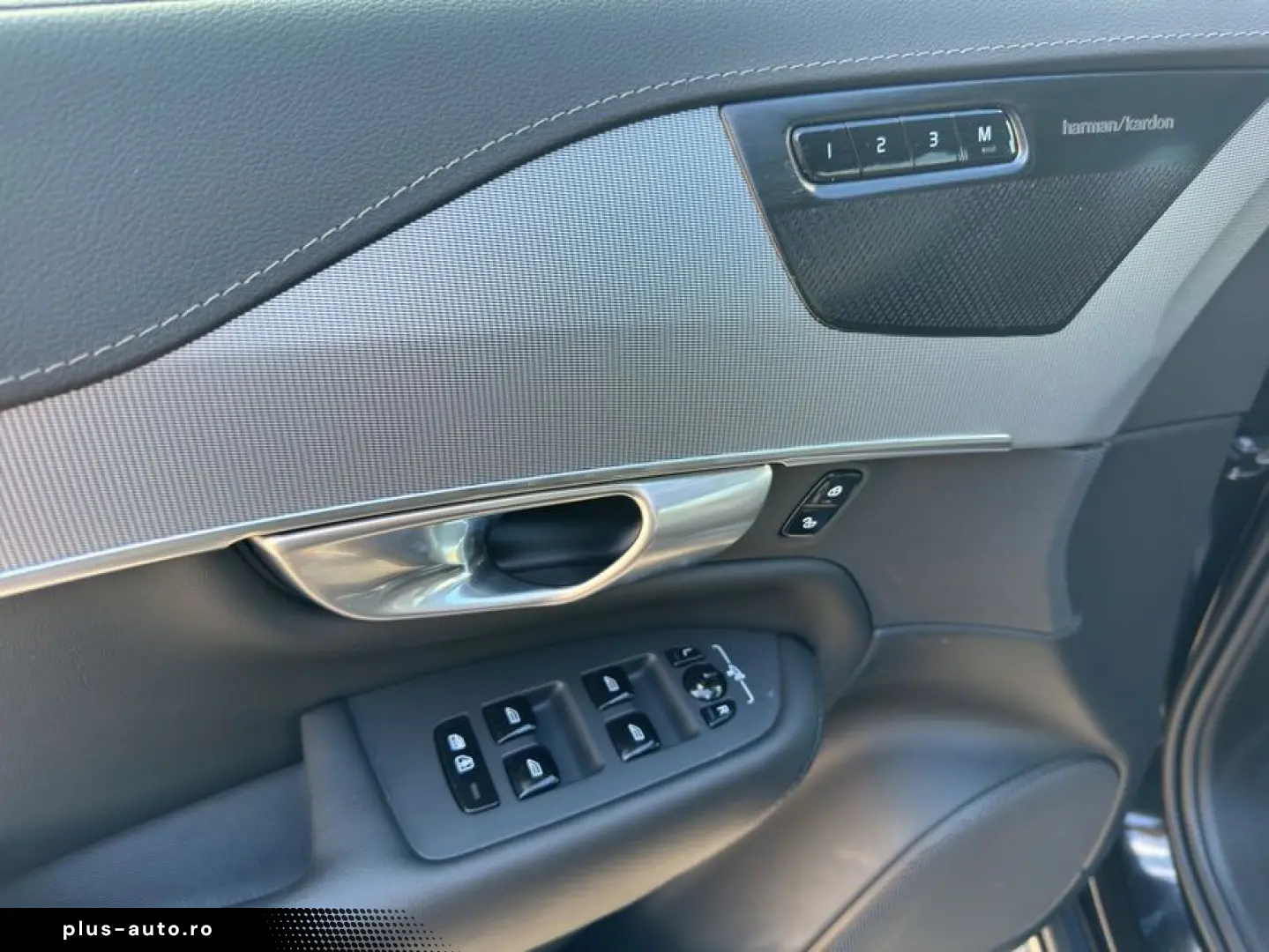 VOLVO XC90 B5 AWD Plus-Bright 7S Glasd Standh 360 Lede