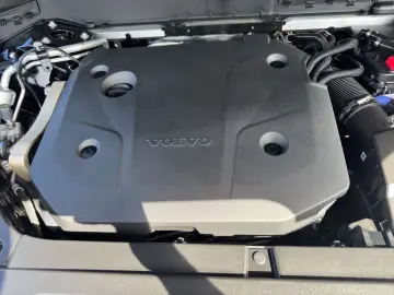 VOLVO XC90 B5 AWD Plus-Bright 7S Glasd Standh 360 Lede