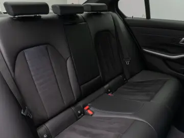 BMW 320d xD M Sport Kamera DAB HiFi Stop&Go Komfort